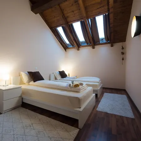 Sky Mansard Apartmán