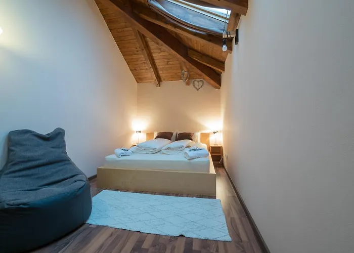 דירה Sky Mansard בובק